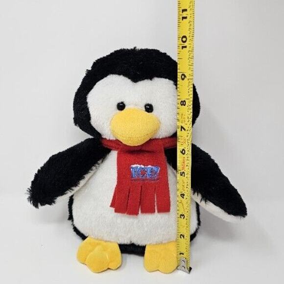 Gaylord Hotel  Ice Show PENGUIN 2015 Red Scarf Plush Stuffed Animal - Picture 12 of 13